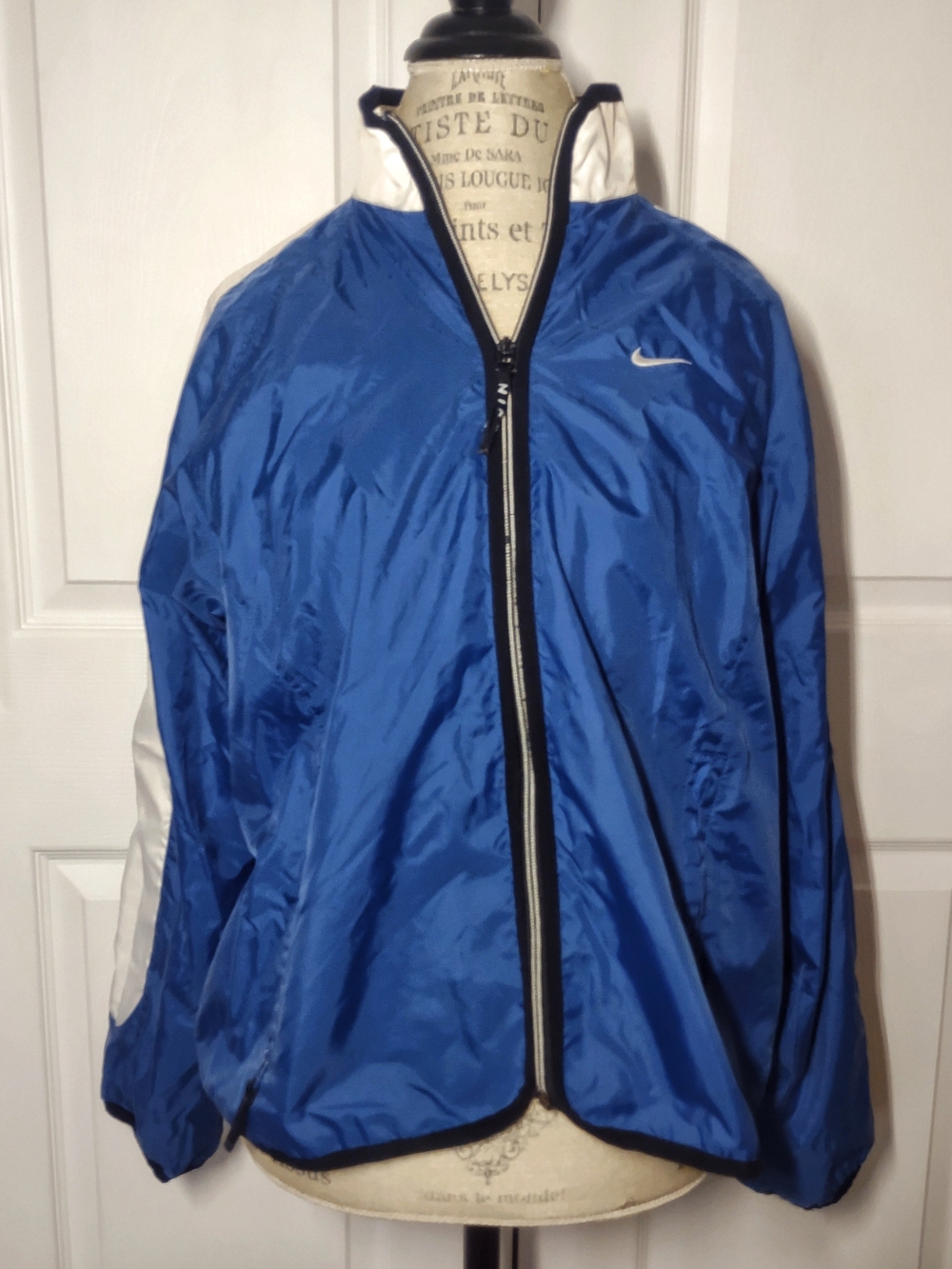 Y2K Nike Vintage Blue Oversized Windbreaker Jacket with White Accents| Small